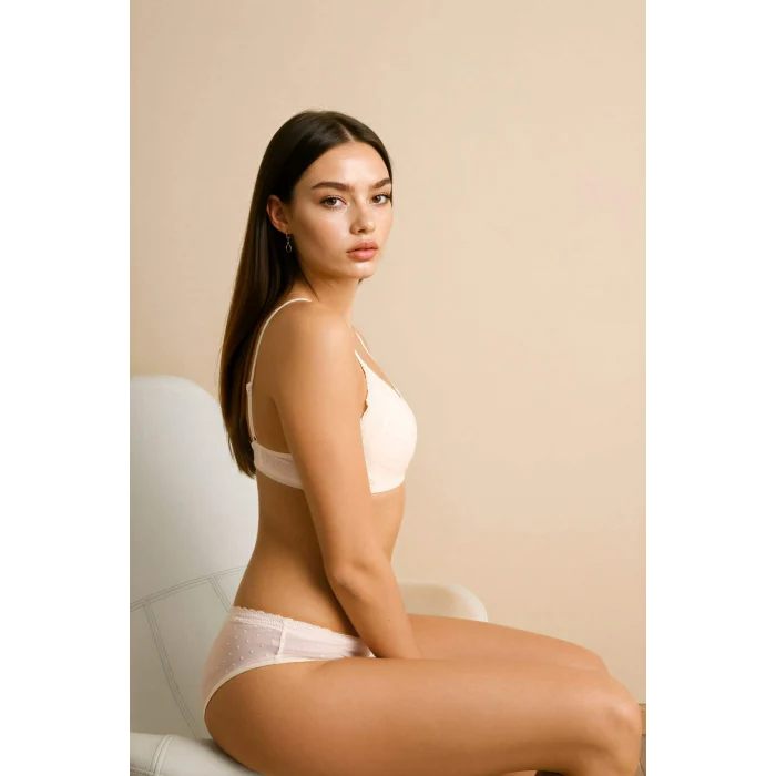 Defacto G2638AXWT16 Beyaz Dantel Detaylı Tül Kaplı Pedli Balenli Tişört Bra