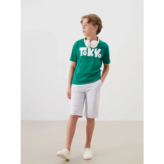 LCW Kids Yeşil Bisiklet Yaka Tokyo Baskılı Erkek Çocuk Tişört