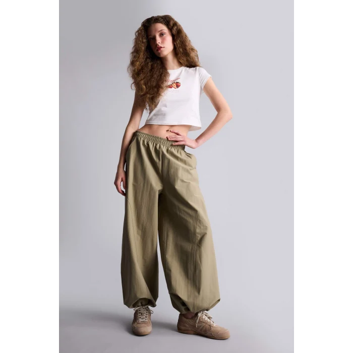 Defacto H0167AXWT32 Beyaz Fıtted Bisiklet Yaka Baskılı Kısa Kollu Tişört