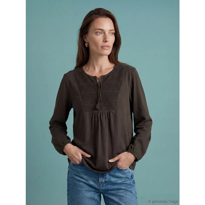 LCW Grace Kahverengi Bağlamalı Yaka Nakışlı Bluz