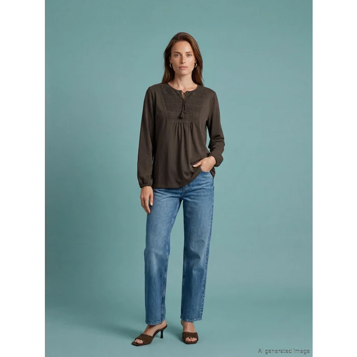 LCW Grace Kahverengi Bağlamalı Yaka Nakışlı Bluz