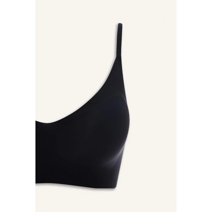 Defacto D4200AXBK81 Siyah Çıkarılabilir Kap Çıkarılabilir Pedli Balensiz Görünmez Sütyen