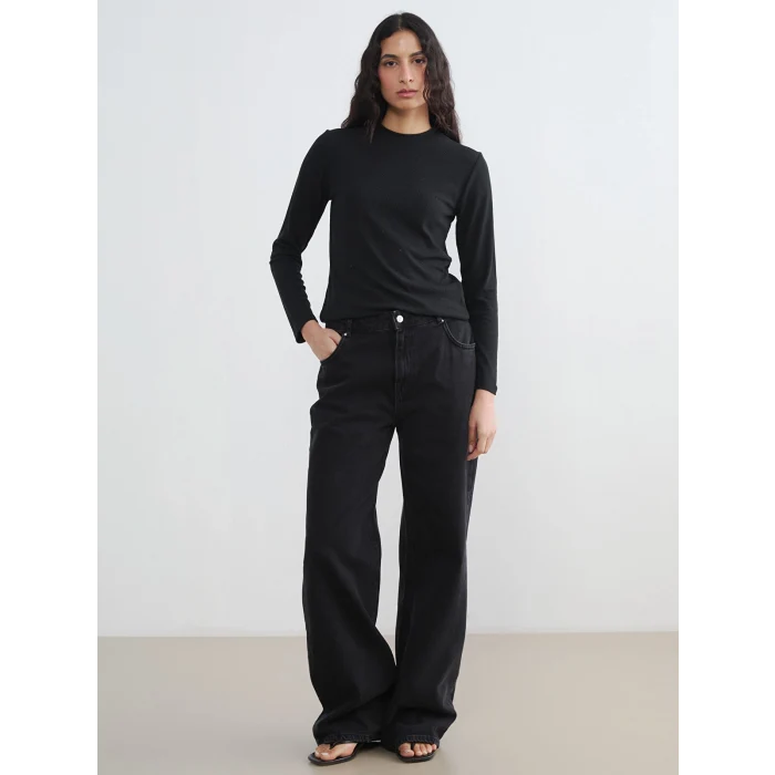 LCW Modest Siyah Bisiklet Yaka Taşlı Kadın Tişört