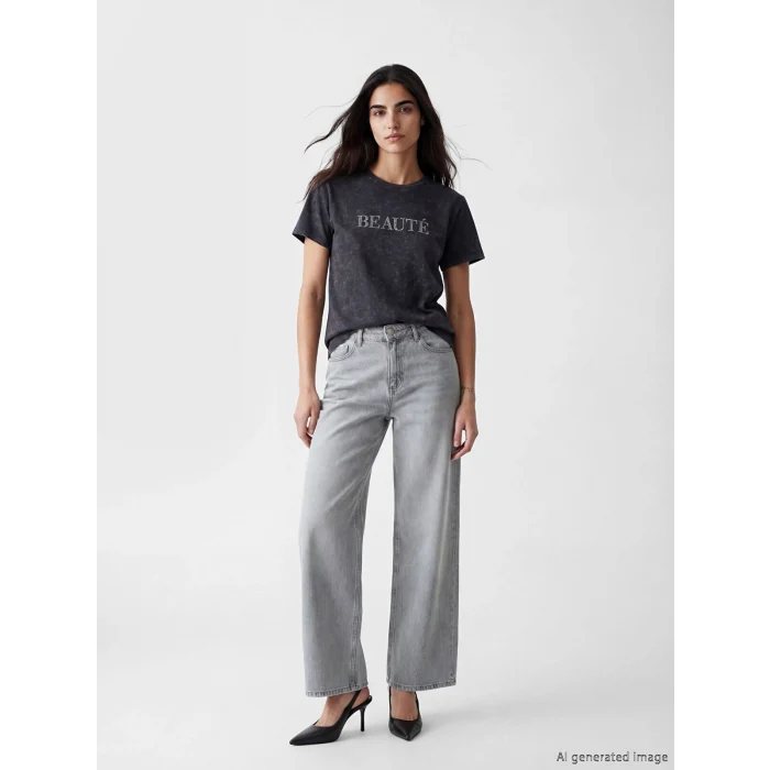 LCW Vision Antrasit Bisiklet Yaka Taş Baskılı Kadın Tişört