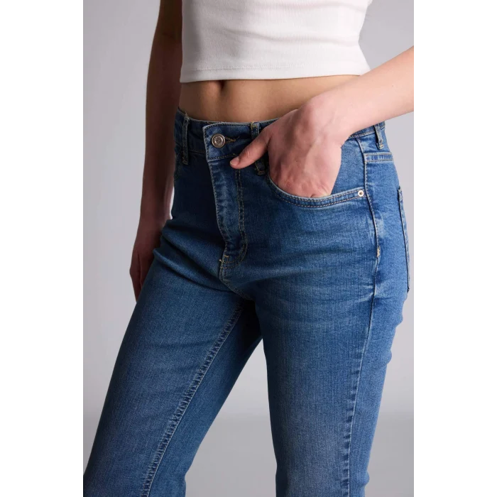 Defacto H1128AXNM28 Mavi Mia Flare Fıt Yüksek Bel Uzun Jean Yıkamalı Pantolon