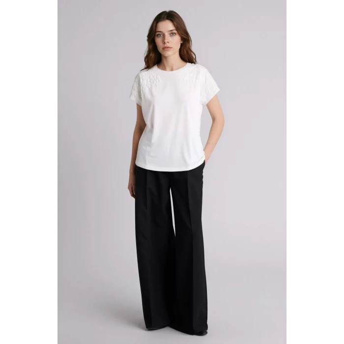 Defacto H1452AXER105 Ekru Bisiklet Yaka Çiçekli Kısa Kollu Tişört