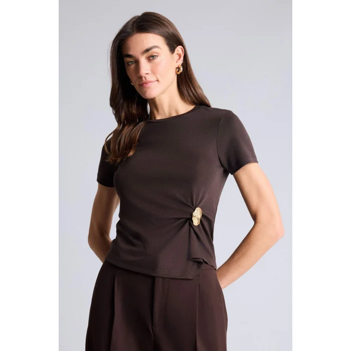 Defacto G9551AXBN267 Kahve Slım Fıt Aksesuar Detaylı Ribana Tişört