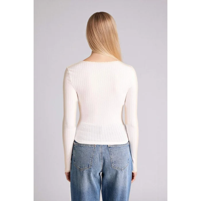 Defacto G9722AXWT32 Beyaz Fıtted U Yaka Uzun Kollu Tişört