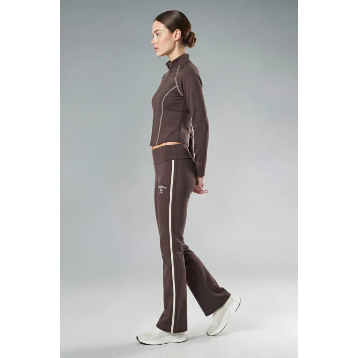 Defacto F8227AXBN490 Kahve Aırtech NBA Brooklyn Nets Flare Fıt İspanyol Paça Standart Boy Pantolon