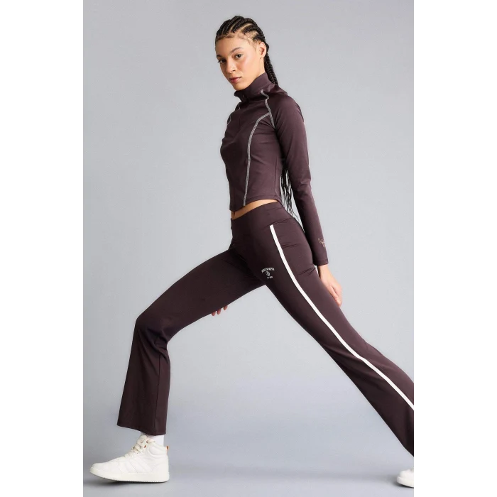 Defacto F8227AXBN490 Kahve Aırtech NBA Brooklyn Nets Flare Fıt İspanyol Paça Standart Boy Pantolon