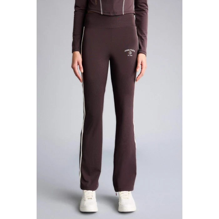 Defacto F8227AXBN490 Kahve Aırtech NBA Brooklyn Nets Flare Fıt İspanyol Paça Standart Boy Pantolon