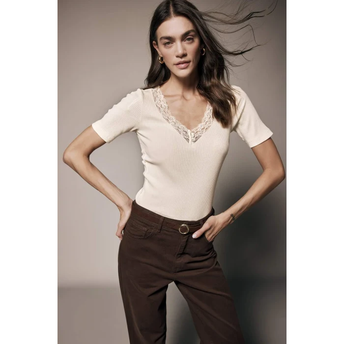 Defacto G9665AXER233 Ekru %100 Pamuk Slım Fıt Fıtilli Kaşkorse Tişört