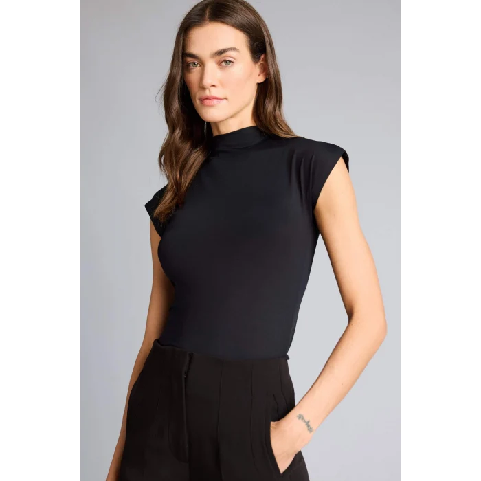 Defacto G9197AXBK81 Siyah Slım Fıt Yarım Balıkçı Yaka Tişört