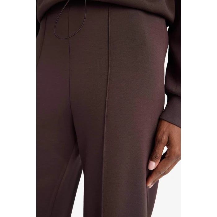 Defacto F9066AXBN192 Kahve Straıght Fıt Geniş Paça Standart Boy Modal Sporcu Pantolon