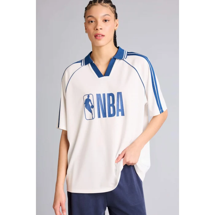 Defacto G0706AXER105 Ekru NBA Wordmark Oversıze Polo Yaka Tişört