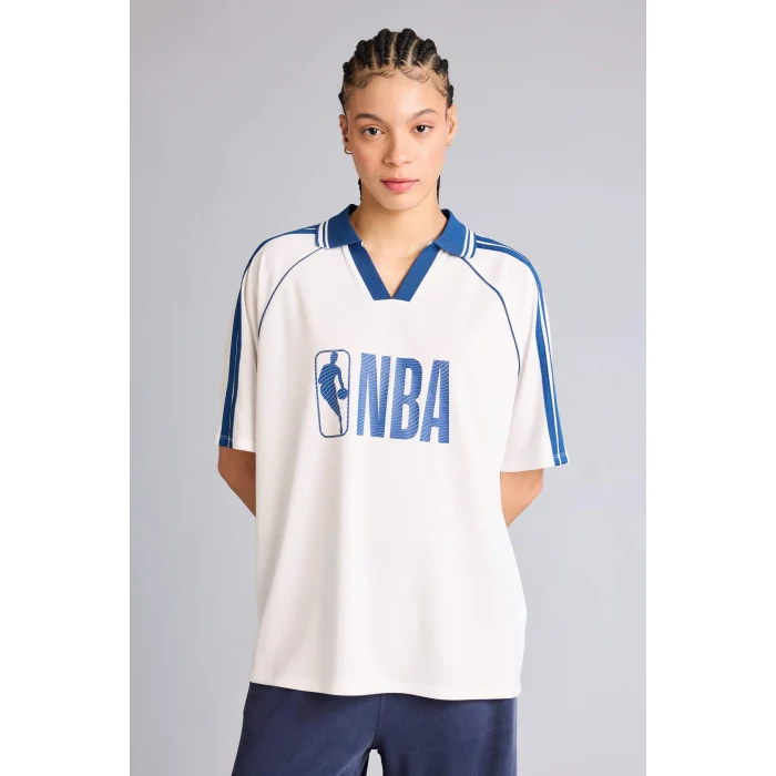 Defacto G0706AXER105 Ekru NBA Wordmark Oversıze Polo Yaka Tişört