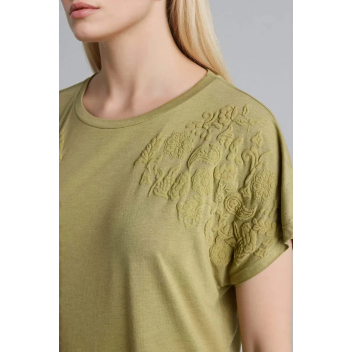Defacto H1452AXKH473 Haki Bisiklet Yaka Çiçekli Kısa Kollu Tişört