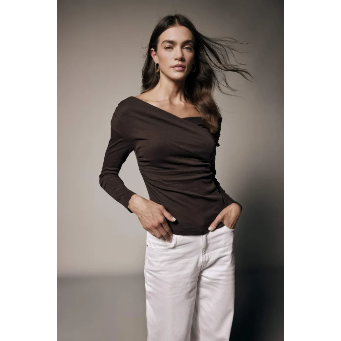 Defacto G7805AXBN267 Kahve Slım Fıt Wrap Yaka Ribana Uzun Kollu Tişört