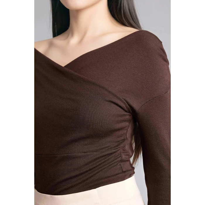 Defacto G7805AXBN267 Kahve Slım Fıt Wrap Yaka Ribana Uzun Kollu Tişört