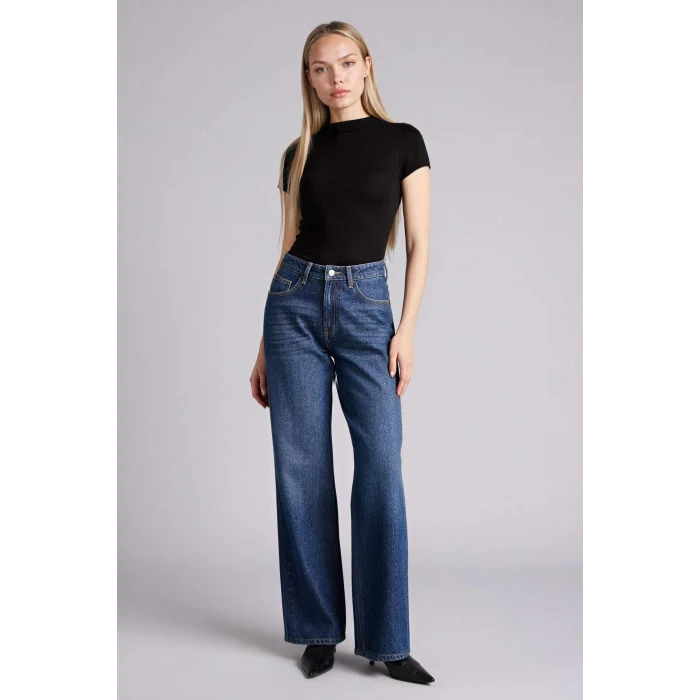 Defacto E5906AXBK81 Siyah Slım Fıt Yarım Balıkçı Yaka Tişört