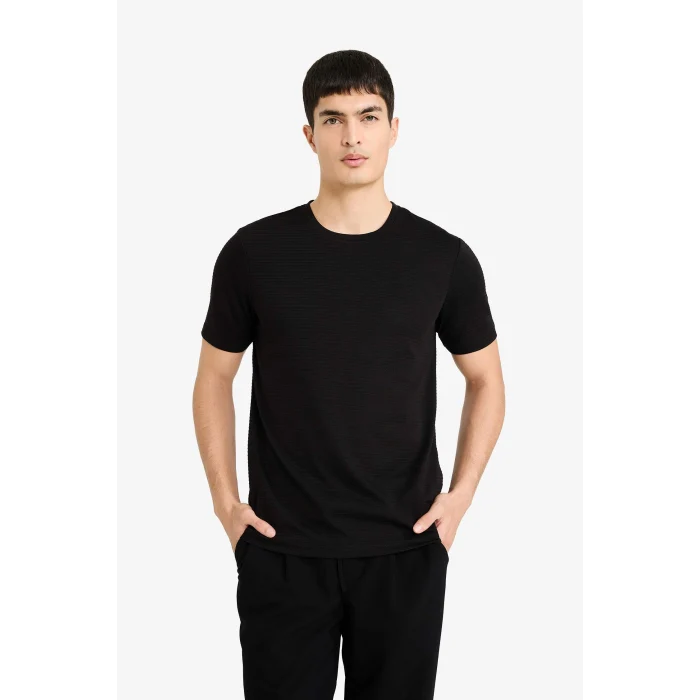 Defacto M6608AZBK81 Siyah Slım Fıt Bisiklet Yaka Kısa Kollu Tişört