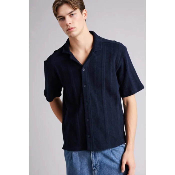 Defacto F8615AXNV64 Lacivert Boxy Fıt Apaş Yaka Kısa Kollu Gömlek