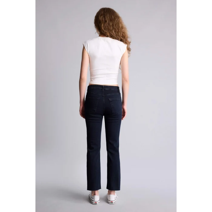 Defacto G2217AXNM40 Siyah Crop Flare Fıt Yüksek Bel Bilek Boy Jean Yıkamalı Pantolon