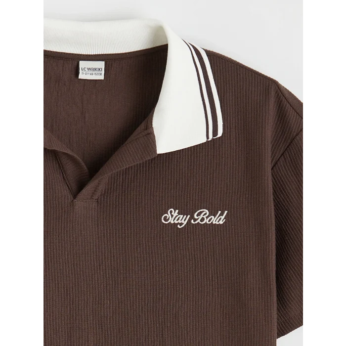 LCW Kids Kahverengi Polo Yaka Nakışlı Erkek Çocuk Tişört