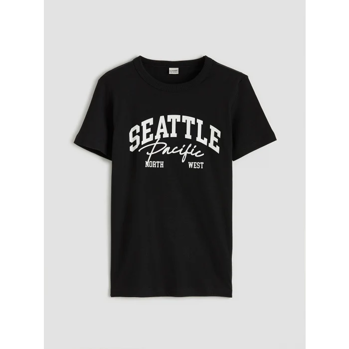 LCW Kids Siyah Bisiklet Yaka Baskılı Erkek Çocuk Tişört