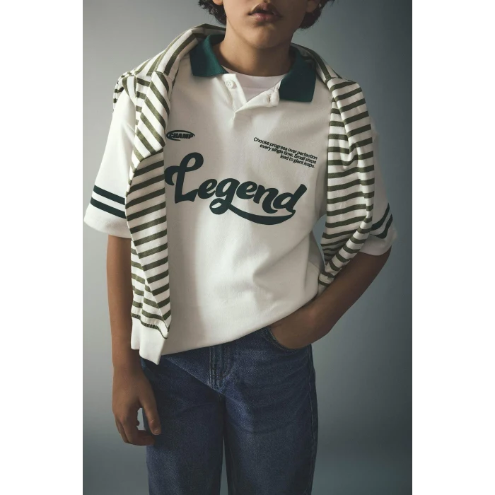 Defacto G7474A8ER105 Ekru Oversıze Polo Yaka Slogan Baskılı Kısa Kollu Polo Tişört Erkek Çocuk