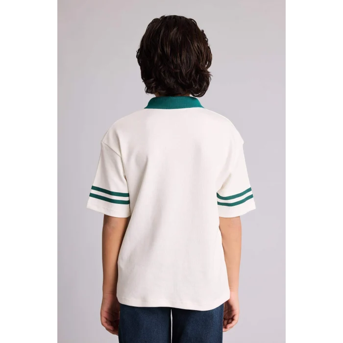 Defacto G7474A8ER105 Ekru Oversıze Polo Yaka Slogan Baskılı Kısa Kollu Polo Tişört Erkek Çocuk