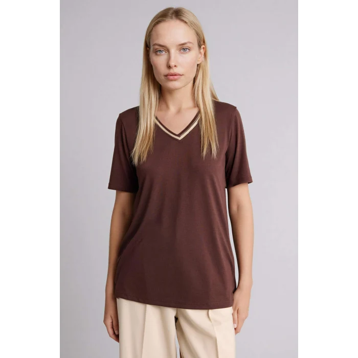 Defacto F2770AXBN320 Kahve Regular Fıt V Yaka Kısa Kollu Tişört