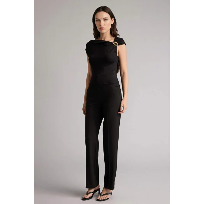 Defacto H1586AXBK81 Siyah Slım Fıt Kayık Yaka Kısa Kollu Tişört