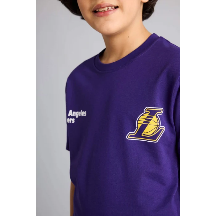 Defacto G7613A8PR299 Mor NBA Los Angeles Lakers New Regular Fıt Bisiklet Yaka Kısa Kollu Tişört Erkek Çocuk