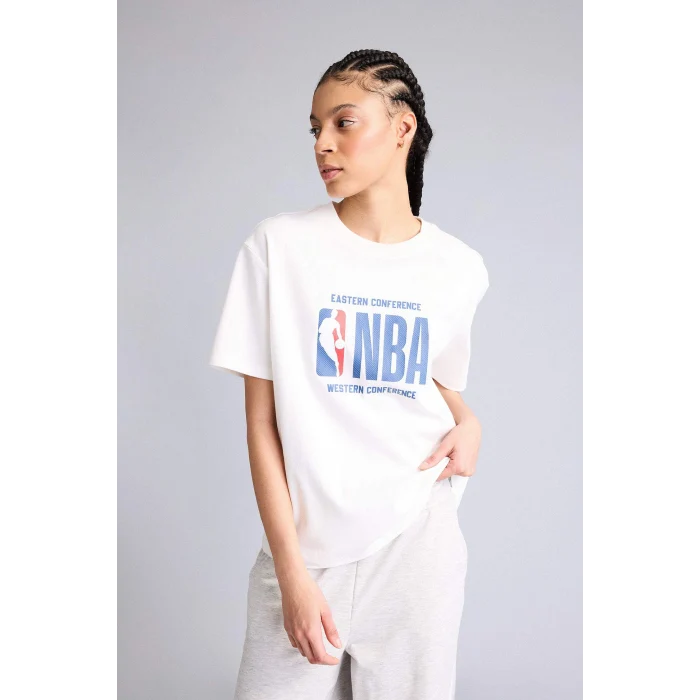 Defacto G0714AXER105 Ekru NBA Wordmark Relax Fıt Kısa Kollu Tişört