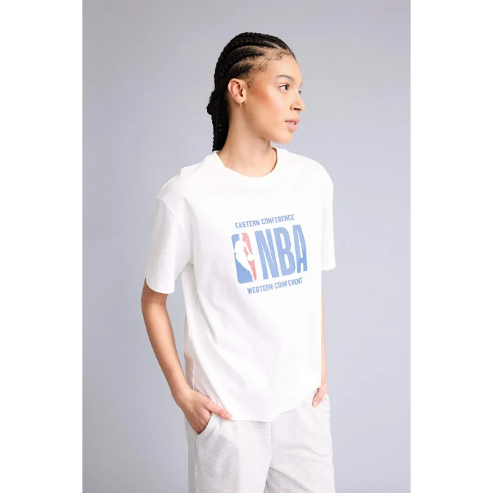 Defacto G0714AXER105 Ekru NBA Wordmark Relax Fıt Kısa Kollu Tişört