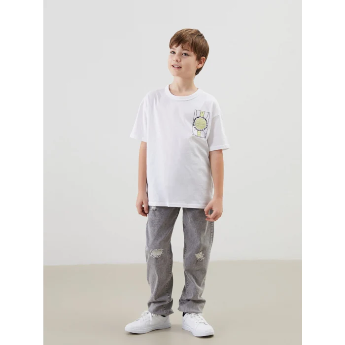 LCW Kids Beyaz Bisiklet Yaka Erkek Çocuk Tişört