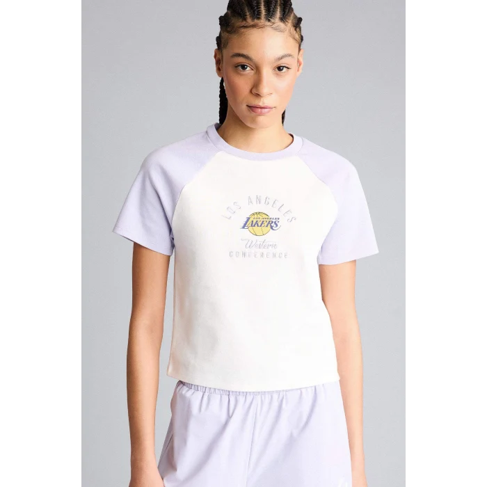 Defacto G0685AXER105 Ekru NBA Los Angeles Lakers Slım Fıt Pamuklu Kısa Kollu Tişört