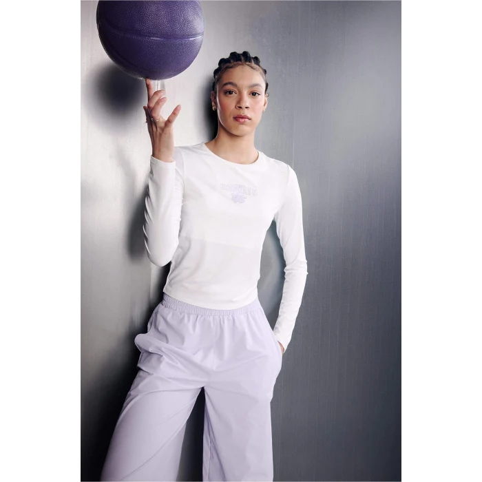 Defacto G0688AXER105 Ekru NBA Brooklyn Nets Slım Fıt Uzun Kollu Tişört