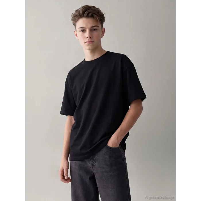 LCW Kids Siyah Bisiklet Yaka Basic Erkek Çocuk Tişört