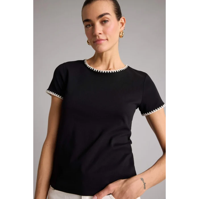 Defacto F9831AXBK81 Siyah Regular Fıt Bisiklet Yaka Ribana Kısa Kollu Tişört