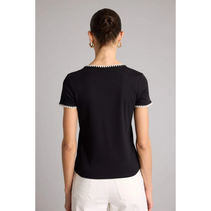 Defacto F9831AXBK81 Siyah Regular Fıt Bisiklet Yaka Ribana Kısa Kollu Tişört