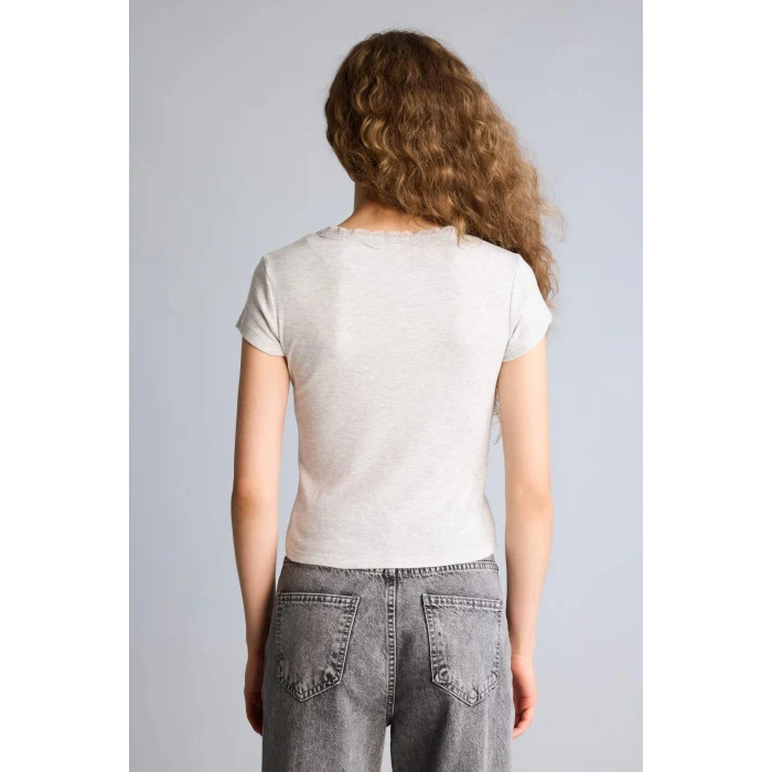 Defacto H1786AXGR256 Gri Fıtted Dantel Yaka Ribana Tişört