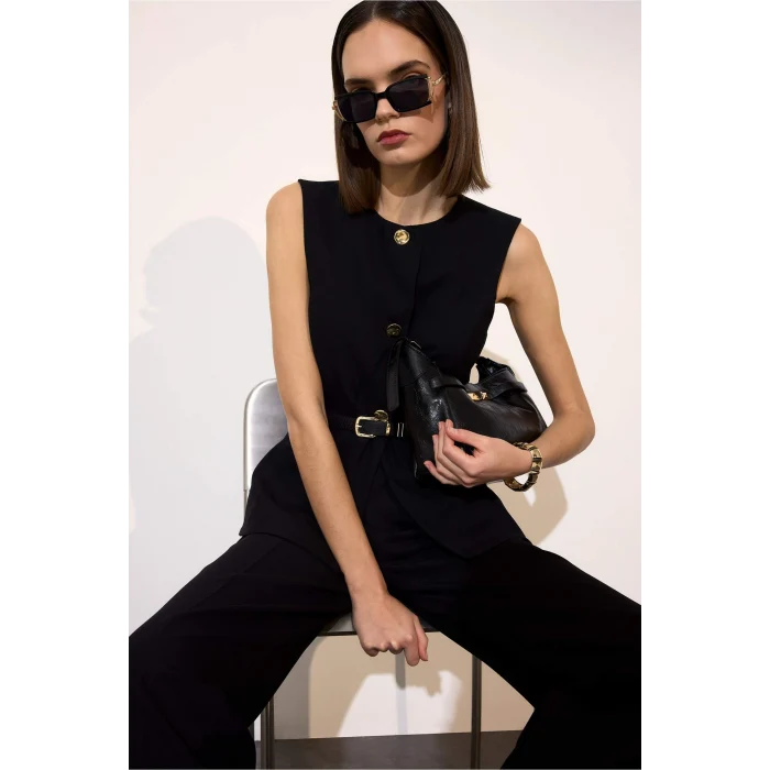 Defacto F7293AXBK81 Siyah Fitted Düğmeli Yelek