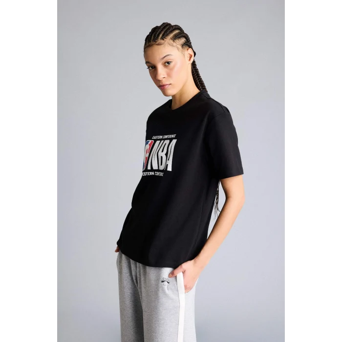 Defacto G0717AXBK81 Siyah NBA Wordmark Relax Fıt Kısa Kollu Tişört