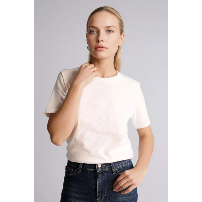 Defacto G2878AXER105 Ekru Regular Fıt Bisiklet Yaka Nakış Baskı Çiçekli Penye Kısa Kollu Tişört