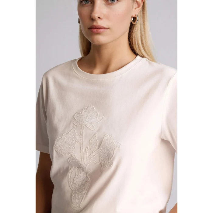 Defacto G2878AXER105 Ekru Regular Fıt Bisiklet Yaka Nakış Baskı Çiçekli Penye Kısa Kollu Tişört