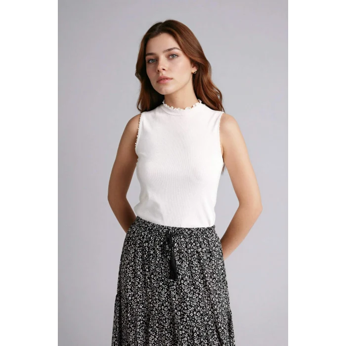 Defacto G0050AXER105 Ekru Slım Fıt Yarım Balıkçı Yaka Fitilli Kaşkorse Tunik