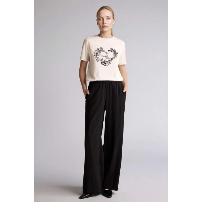 Defacto H1435AXER105 Ekru Regular Fıt Bisiklet Yaka Çiçekli Kısa Kollu Tişört