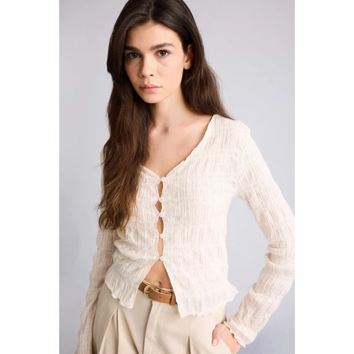 Defacto H1720AXER118 Ekru Fıtted Düğmeli Bluz